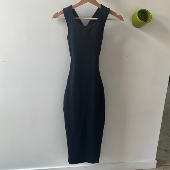 Lululemon Picnic Play Dress Black - Size 6 - Picture 5 of 7